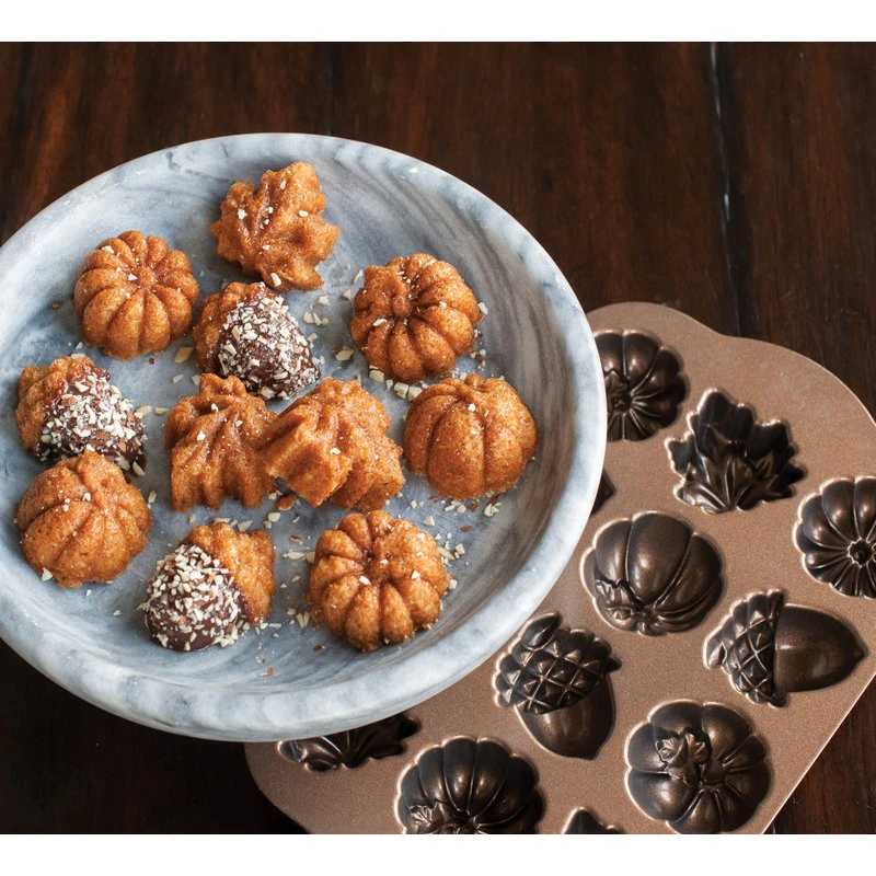 Nordic Ware Brown Cast Aluminum 2 Cup Autumn Delights Cakelet Pan - Image 2