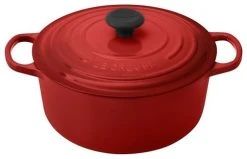 Le Creuset Signature Oven 5.5-Quart Oven, Cherry