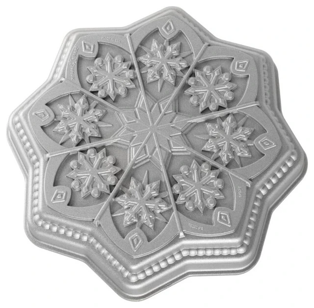 Nordic Ware Sweet Snowflakes Cast Aluminum Shortbread Pan