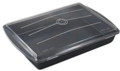 Chicago Metallic Gourmetware Make N Take Baking Pan With Lid, 13.2 X 9 Inch